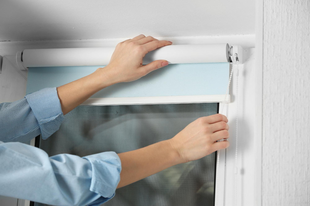 Why Roller Shades Work Well in Houston