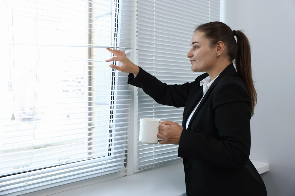 Motorized Blinds vs Manual Blinds